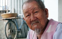 Chiếc xe đạp, thúng lạc luộc và trái tim nhân hậu của cụ ông 90 tuổi