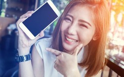 Những lý do bạn nên sắm smartphone tầm trung hơn là tốn một "núi tiền" mua flagship