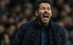 Thắng Liverpool, HLV Simeone choáng vì lần đầu chứng kiến 1 cảnh tượng