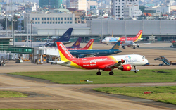 Cổ phiếu hàng không lại “khóc ròng” sau công văn hỏa tốc của Bộ GTVT