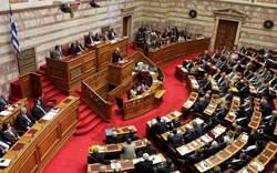 Hy Lạp: Thủ tướng từ chức, Tổng thống giải tán Quốc hội