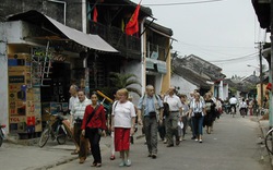 Chọn tour mùa du lịch: Thú vị, ít tốn kém