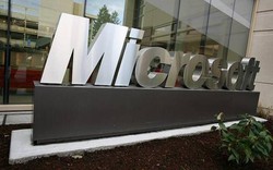 Microsoft sáng chế điện thoại màn hình “kép”