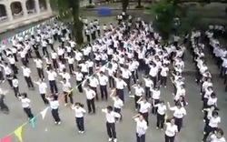 Chia tay, 200 học trò chuyên Lê Hồng Phong nhảy flashmob