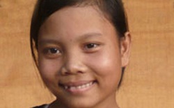 Nữ sinh đầu tiên của tộc người Đan Lai dự thi tốt nghiệp THPT