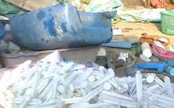 Hà Tĩnh: Đình chỉ cơ sở tái chế nhựa từ rác thải y tế