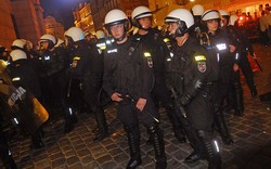 Ẩu đả, 14 hooligan bị cảnh sát Ba Lan bắt