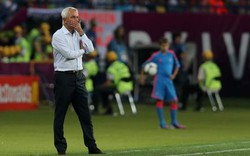 Để thua Đức, Van Marwijk đổ lỗi cho hàng thủ