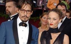 “Cướp biển” Johnny Depp chia tay bạn gái