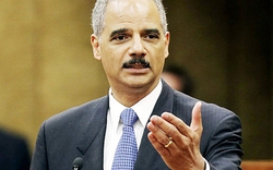 Bộ trưởng Tư pháp Mỹ “dính” tội khinh thường