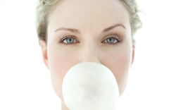 Tiết lộ bất ngờ: Nhai kẹo cao su bạc hà dễ béo