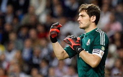 Casillas lại bị tổn thương bởi Mourinho