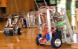 180 đội tham gia Robocon Việt Nam 2013