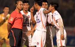 Bầu Thụy đề nghị tạm dừng V.League