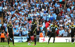 Fulham-Chelsea: Đổi màu derby