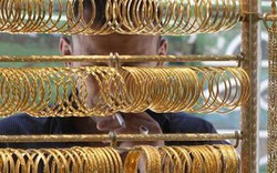 Vàng dự trữ tại các ngân hàng trung ương lớn “bốc hơi” 560 tỷ USD
