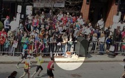 Nghi phạm vụ đánh bom Boston được thấy trong video