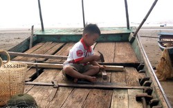Bãi thuyền lưới Hải Thịnh: Sôi động những ngày hè