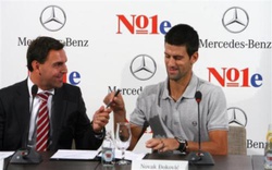 Djokovic tìm vui bằng... hợp đồng “khủng”