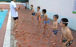 Trẻ học bơi: Chỉ được... lội, vẫn đăng kí ầm ầm