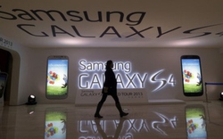 Samsung &#39;đau đầu&#39; vì quá giàu