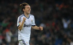 Mourinho muốn đưa Modric tới Chelsea