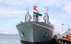 Cận cảnh dàn chiến hạm Ấn Độ tại cảng Tiên Sa
