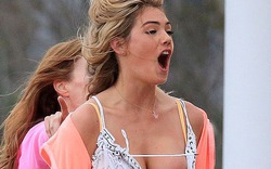 Vòng một của Kate Upton suýt &#34;nhảy&#34; ra ngoài