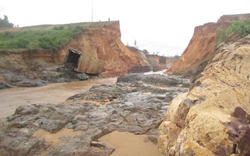 Gia Lai: Vỡ đập thủy điện tư nhân kéo dài cả 200m