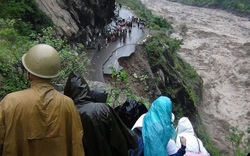 Miền bắc Ấn Độ tan hoang trong lũ lụt và lở đất