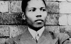 Nhìn lại cuộc đời huyền thoại của Nelson Mandela qua ảnh