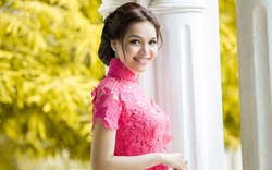 Hoa hậu 9X đẹp dịu dàng trong nắng Nha Trang