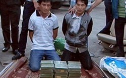 Bắt 3 kẻ vận chuyển 60 bánh heroin giữa cầu Bãi Cháy