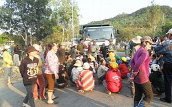 Hàng trăm người đấu tranh đòi nhặt... rác