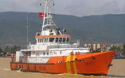 Cứu ngư dân bị tê liệt trên biển Hoàng Sa