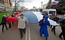 Người biểu tình chiếm tòa nhà chính quyền ở Kharkov