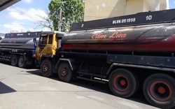 TP.HCM: Phát hiện nhiều xe bồn chở dầu &#39;pha&#39; nước