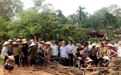 4 công an bị các thành phần quá khích bao vây, hành hung