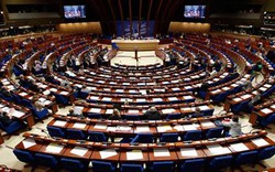 Nga tính đòi Hội đồng nghị viện châu Âu 30 triệu USD?