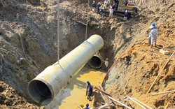 Kiểm tra đường ống dẫn nước sạch sông Đà