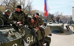 Quyền Tổng thống Ukraine dọa truy tố &#34;binh sĩ hèn nhát&#34;