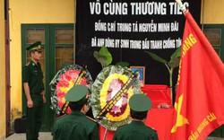 Xúc động lễ viếng Trung tá hy sinh trong vụ nổ súng ở cửa khẩu Bắc Phong Sinh