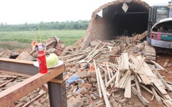 Hà Nội: Sập lò nhà máy gạch, 3 người thương vong