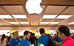 Apple bất ngờ công bố lãi vượt dự tính