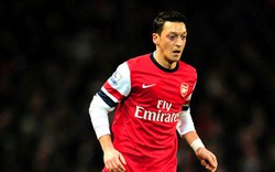 Barca bất ngờ muốn “giải cứu” Ozil khỏi Arsenal