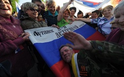 Người biểu tình tuyên bố lập nước Cộng hòa nhân dân Lugansk