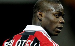 Arsenal “thừa nước đục thả câu” để có Balotelli