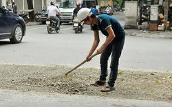 Hà Nội: 9 tấm tôn lót đường 3,5 tấn bị cẩu trộm trong đêm