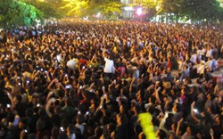 Hàng ngàn người dự lễ khai mạc mùa du lịch hè Sầm Sơn 