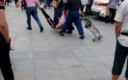 Hiện trường vụ tấn công dao kinh hoàng ở nhà ga Trung Quốc 